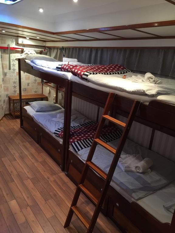 Hotell M/S Monika 스톡홀름 외부 사진